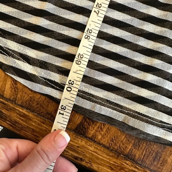 Lynn Ritchie Silver | Black & White Striped Sheer Tunic Top with Pockets - Picture 7 of 8